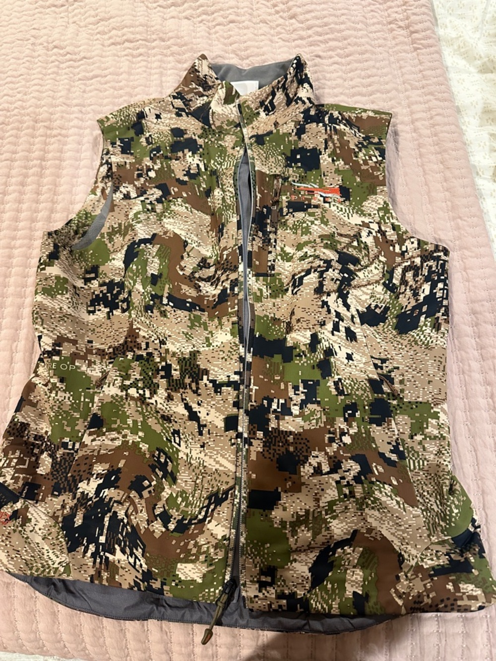 Women's Camouflage Softshell Vest - Green/Brown